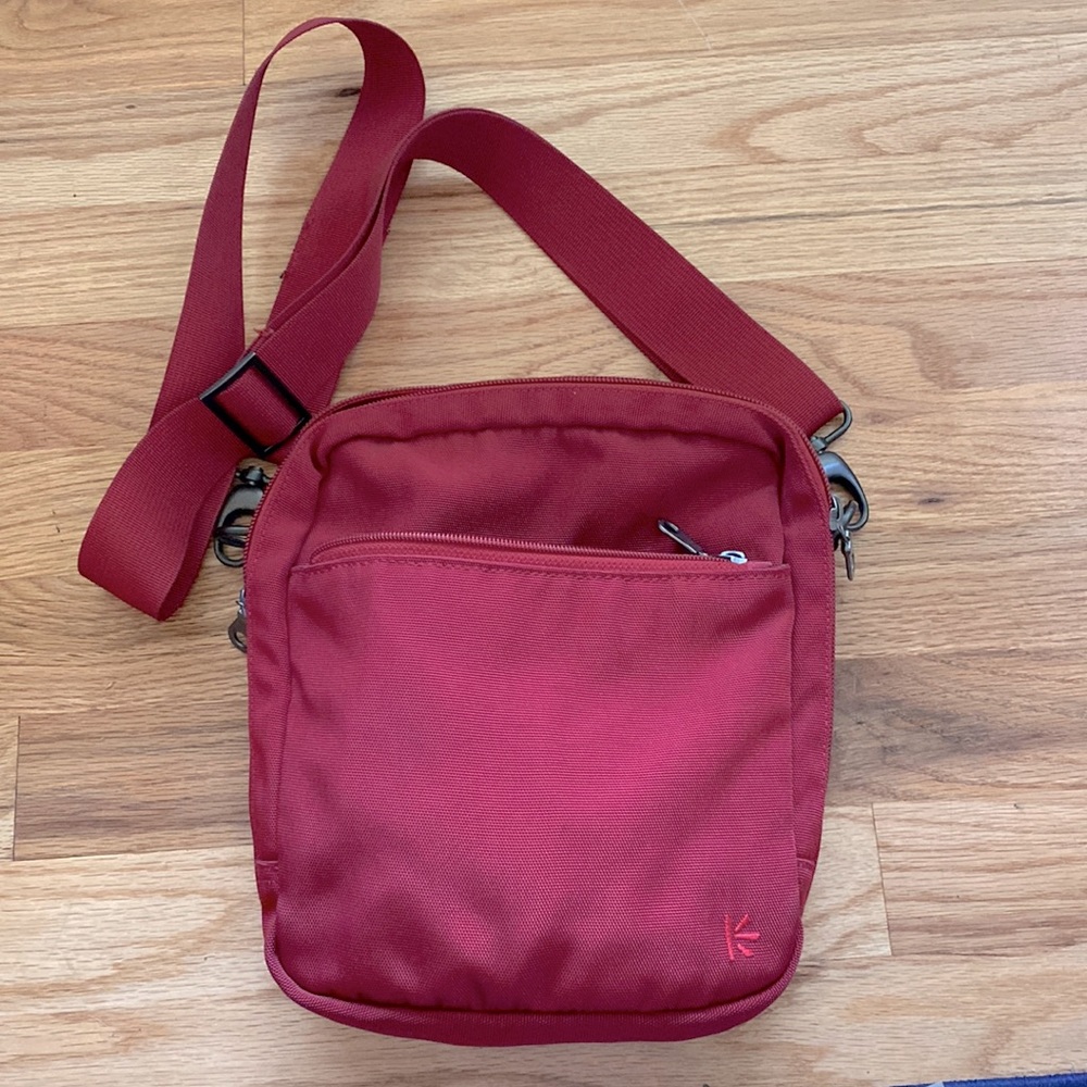 Ellington red crossbody purse